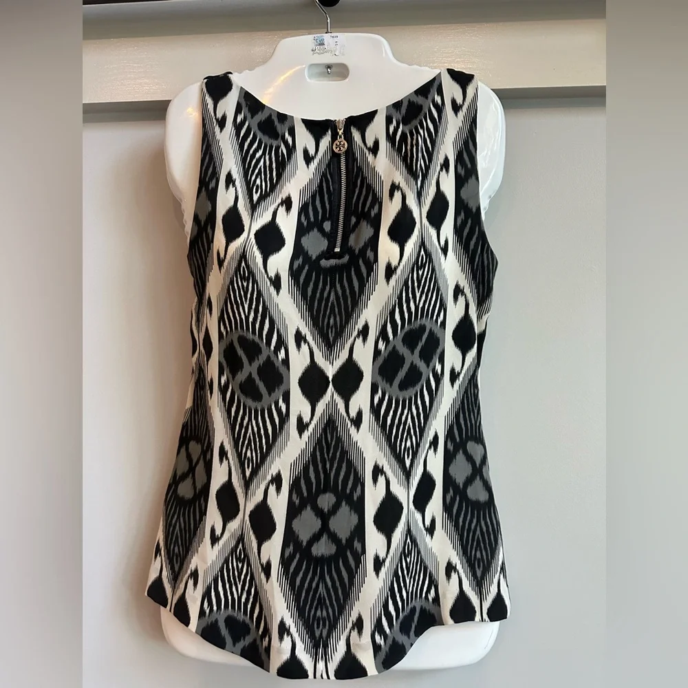 Tory Burch sleeveless blouse 100% silk Size 2